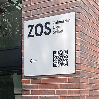 ZOS Hinweisschild